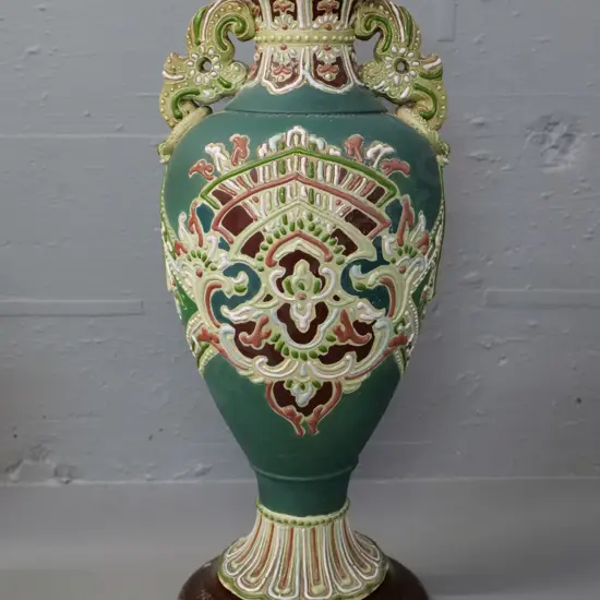 vintage Satsuma style handled vase with wooden base, no maker's marks H-460 W-200