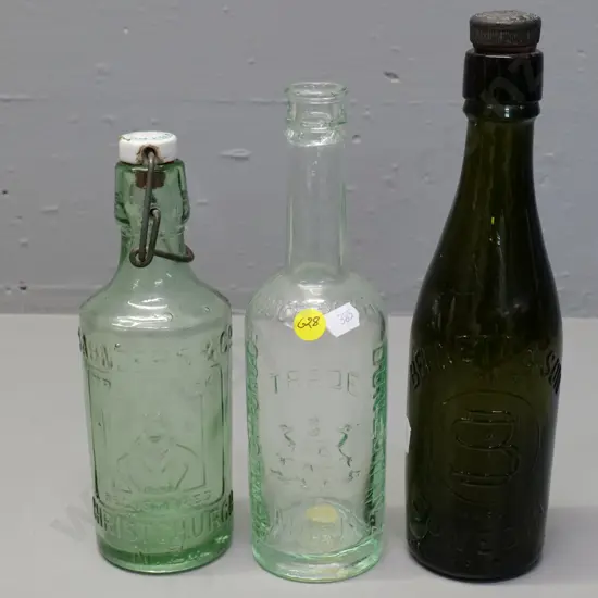 2 Dunedin bottles - McNaughton's Worcester Sauce and Bennett & Son beer H-260, and Anderson & Co Christchurch