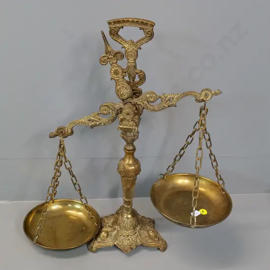 ornamental cast brass balance scales H-430 W-380