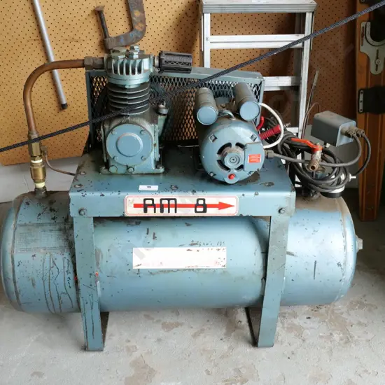 large heavy duty Broom Wade air compressor