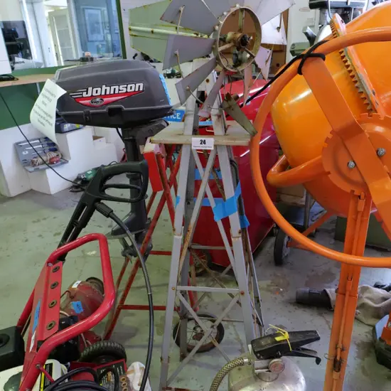 ornamental windmill - needs some repairs H-1430