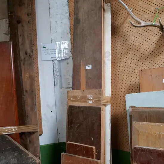 various lengths of timber - kauri Longest L-2600