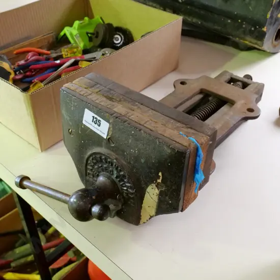 large vintage quick release carpenters vice