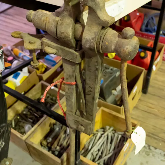 blacksmith's vice H-1050