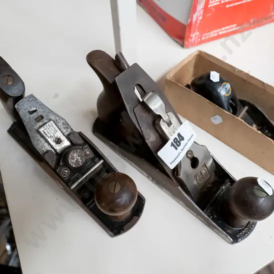 2 hand planes, small bull plane
