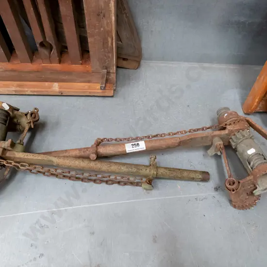 pair of T & G floor clamps