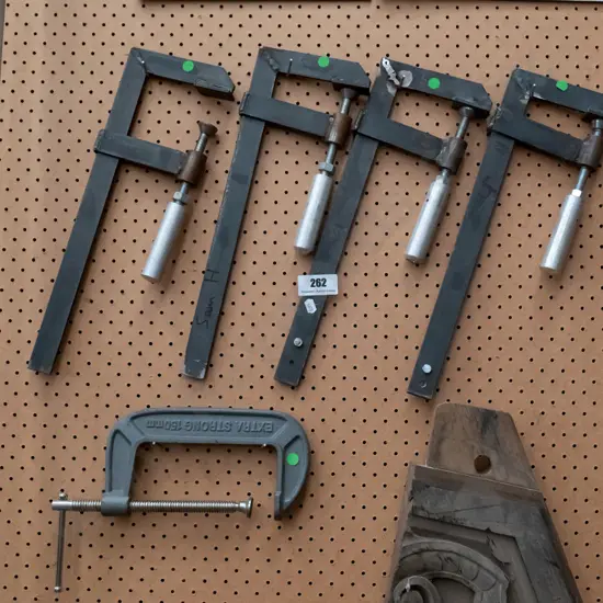 4x F clamps, 1x G clamp