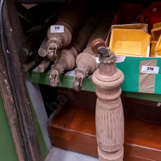 2 pairs of table legs