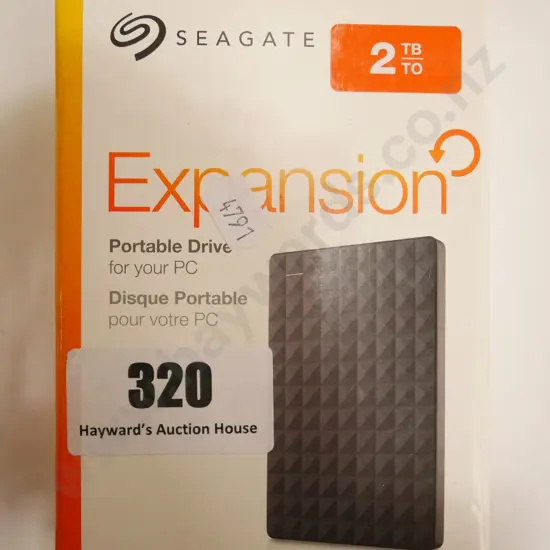 Seagate Expansion portable hard drive 2TB