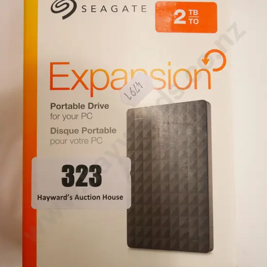 Seagate Expansion portable hard drive 2TB