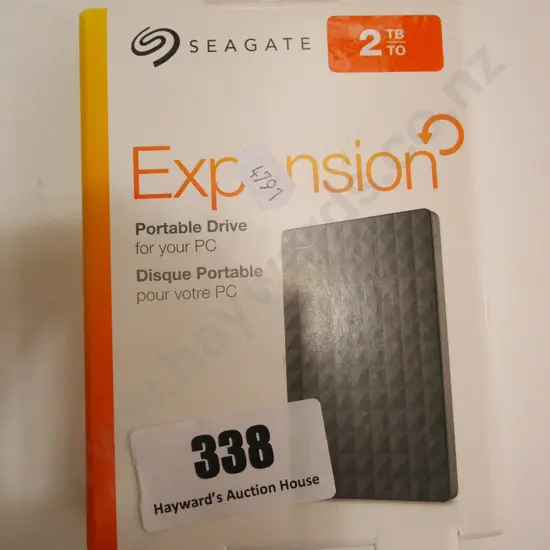 Seagate Expansion portable hard drive 2TB