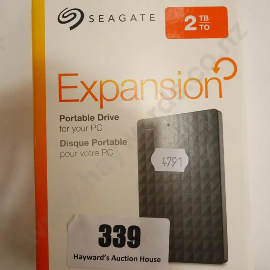 Seagate Expansion portable hard drive 2TB