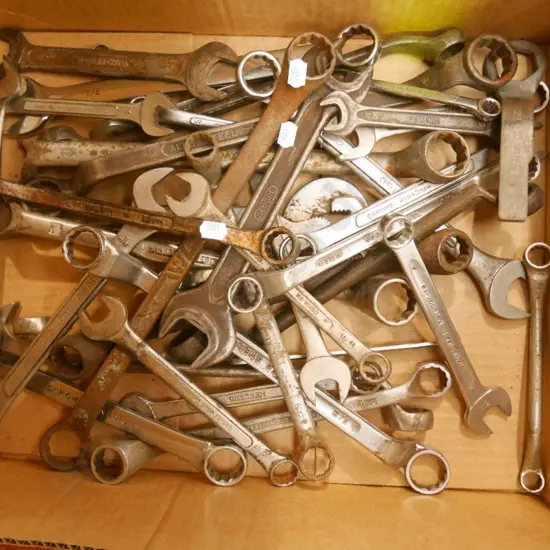 box of open end and ring spanners