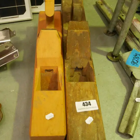 2x wooden hand planes
