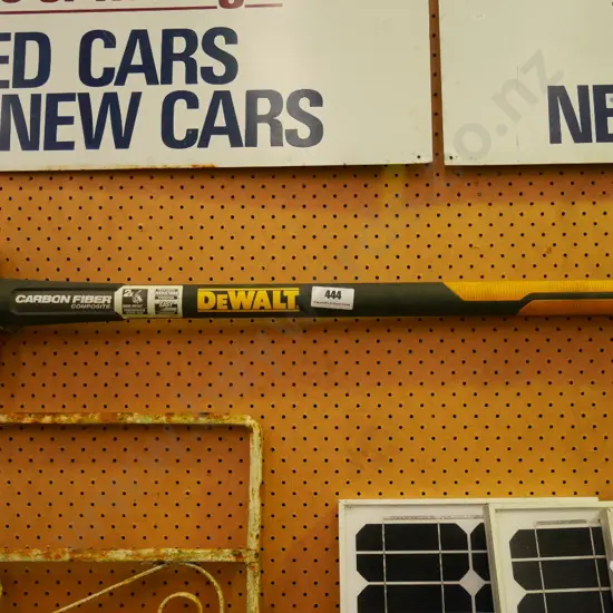 DeWalt carbon fibre handled sledge hammer