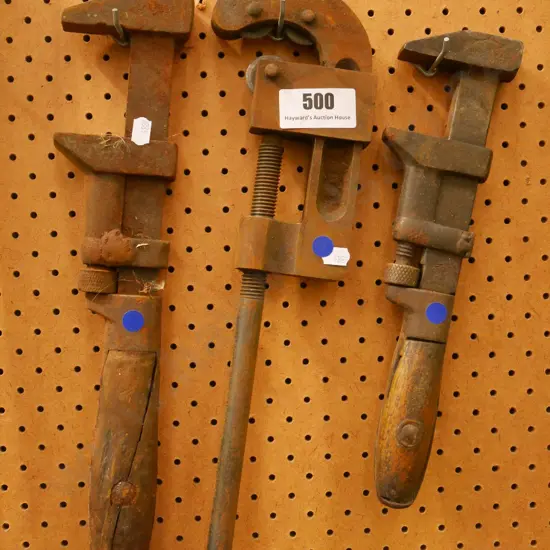 2x stilsons, pipe cutter