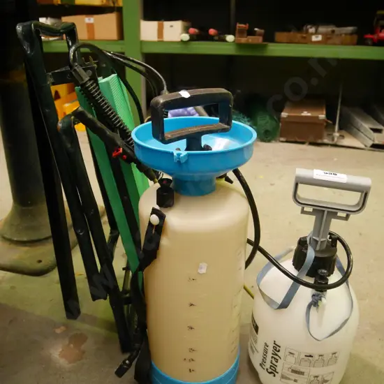 garden sprayers, garden kneeler