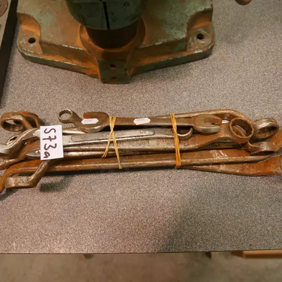 bundle of ring and open end spanners