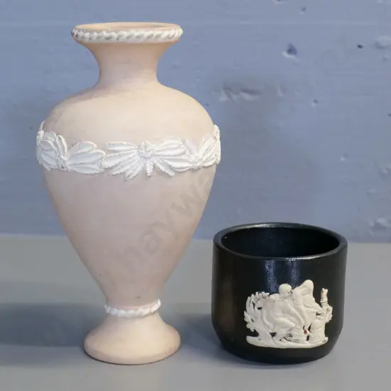 Temuka pottery - 2 pieces of jasperware - dusty pink vase H-190 signed TN Lovatt, small black pot dated 1981