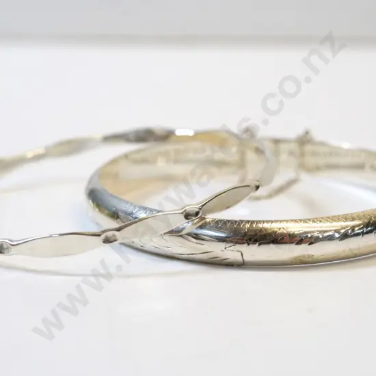 2 silver bangles stamped 925