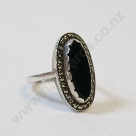 silver onyx & marcasite ring stamped silver