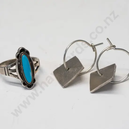 silver turquoise ring & pair silver earrings both stamped 925