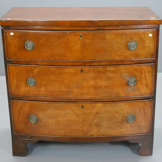 small mahogany Victorian bow front 3 drawer chest - some damage to veneer H-840 W-870 D-450