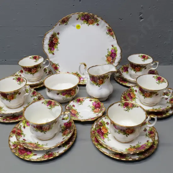 Royal Albert Old Country Roses 21-piece tea set plus a pin dish