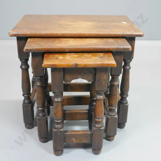 set of 3 oak Tudor-style nesting tables - polish wear, chip to one corner. Largest is H-480 W-530 D-360