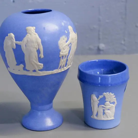 Temuka pottery - 2 pieces blue glaze jasperware - both signed RS Lovatt, small pot dated 1981, vase H-150