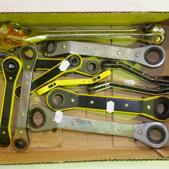 box of ratchet/ring spanners