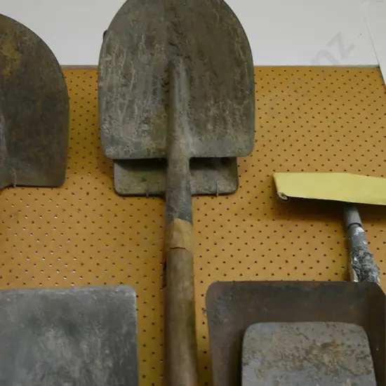 wide mouth shovel, shovel