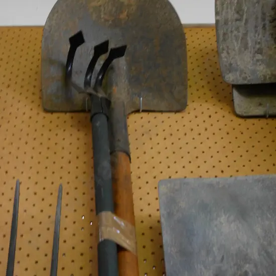 shovel, cultivator