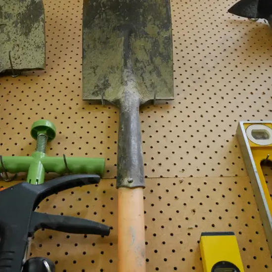 trenching shovel