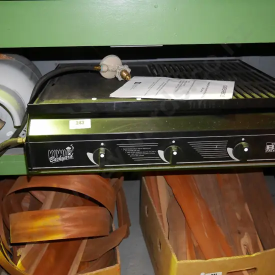 Barbeque Factory 3 burner bbq - Kiwi Back Yard BBQ , with gas bottle