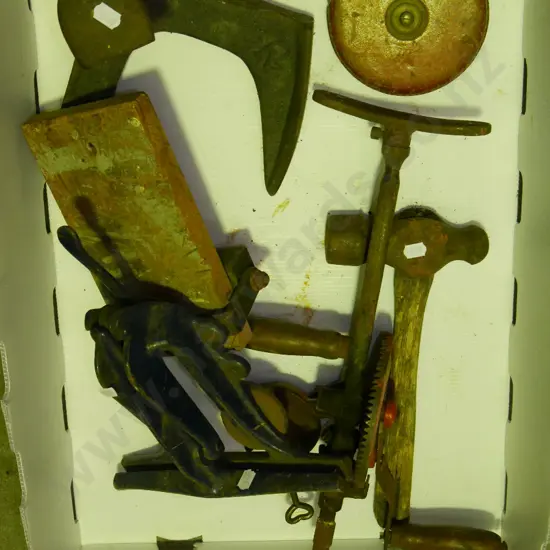 box; shoe last, saw vice, builder's tape etc