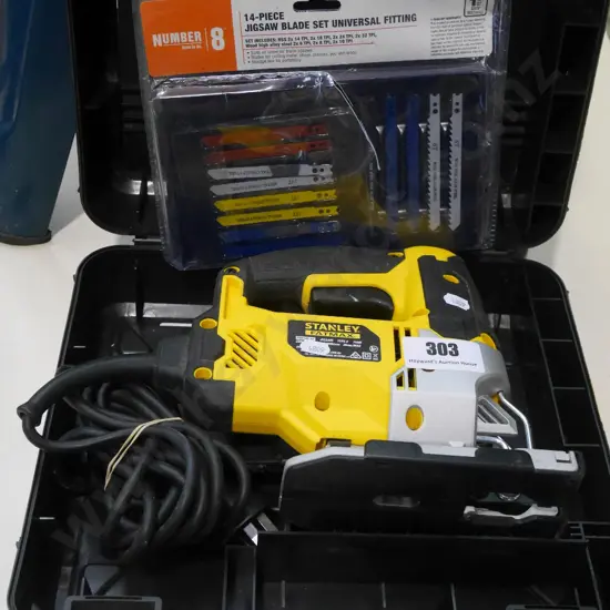 Stanley Fatmax jigsaw with additional blades