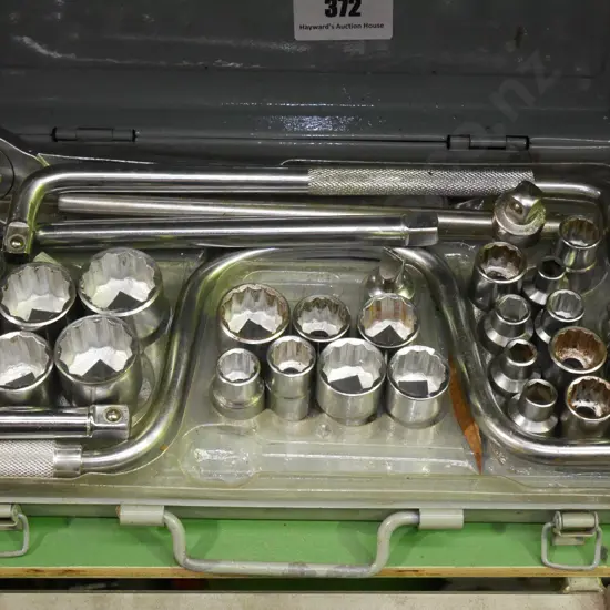 cased socket set