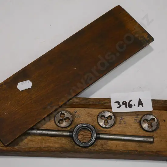 wood cased tap and die set