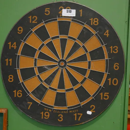dart board