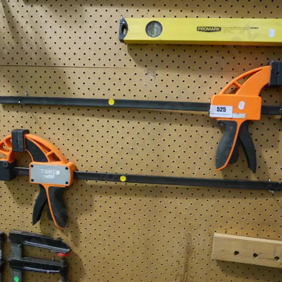 2 quick release clamps- yellow dots