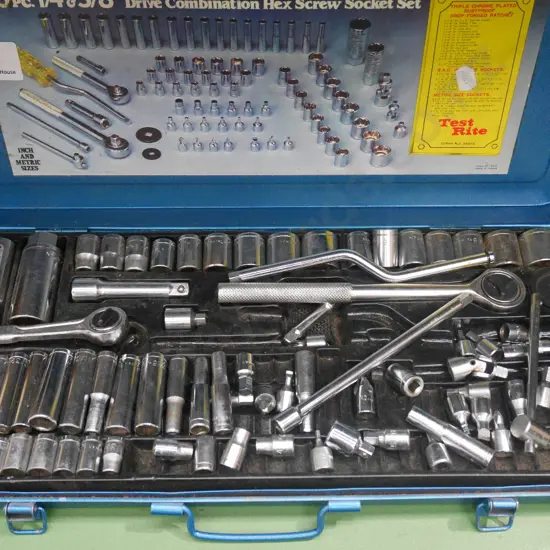 cased socket set