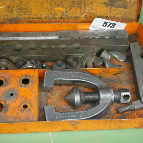 flaring tool for thin wall tubing