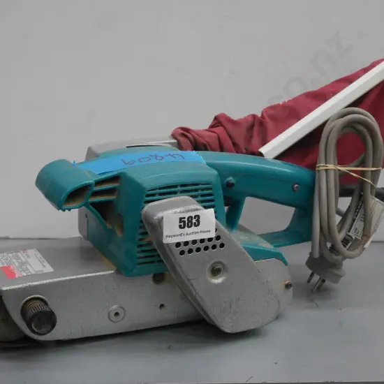 Makita belt sander