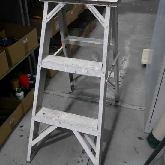 2 tier painter's ladder