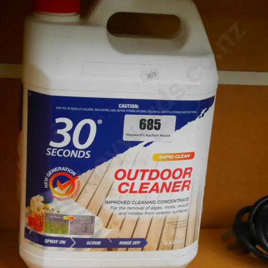 container of 30 Seconds outdoor cleaner