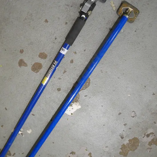 pair of telescopic gib holders