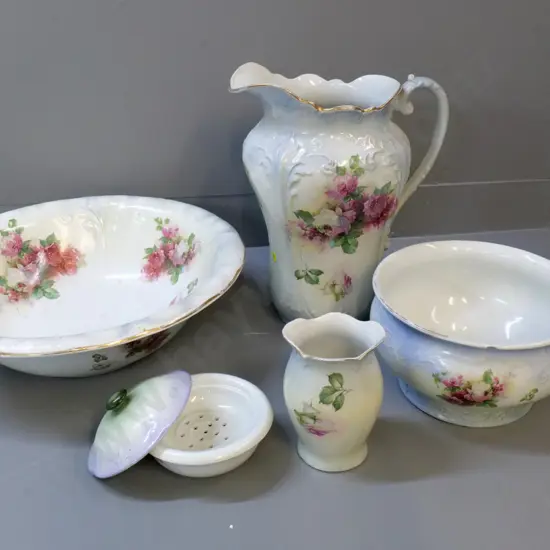 Grimwades 5-piece bedroom set - jug is H-340, chip to chamber pot edge