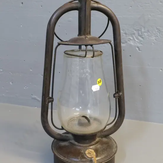 vintage kerosene lantern - glass shade marked Dietz Fitz-All New York USA - H-420