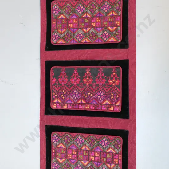 Palestinian hand-embroidered wall hanging with 3 pockets H-860 W-400